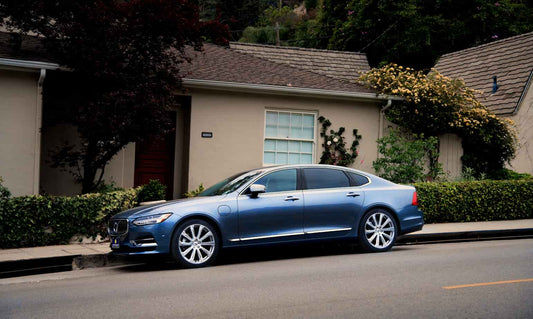 Auto che blocca il vialetto